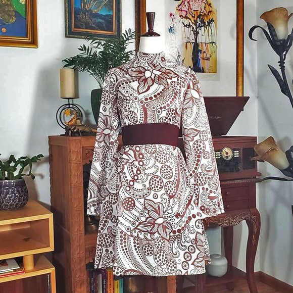 Vintage Dresses & Skirts - Vintage Vicky Vaughn Paisley Dress